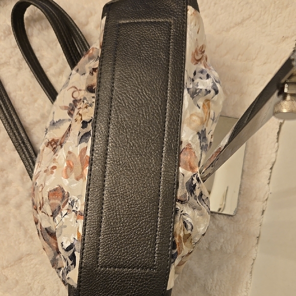 Wilsons Multicolor And Leather Trim Women's Bag - Picture 12 of 16